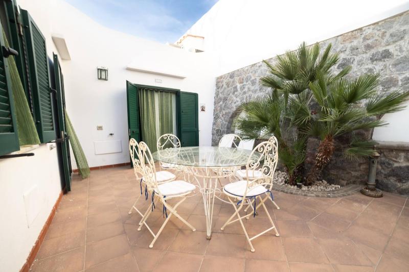 Villa Conchiglia blu con piscina - image 7