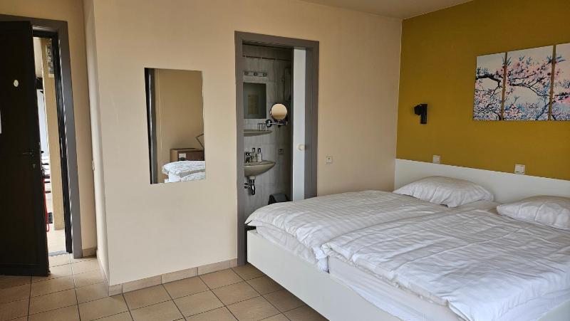 Double Room with Balcony image 1