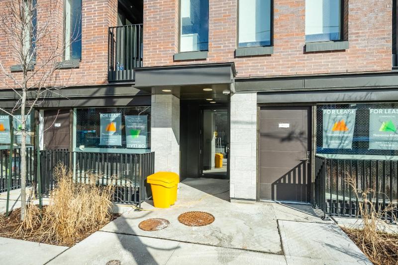 The Roland - Corktown Comfort Basement Suite Downtown Stay - image 14