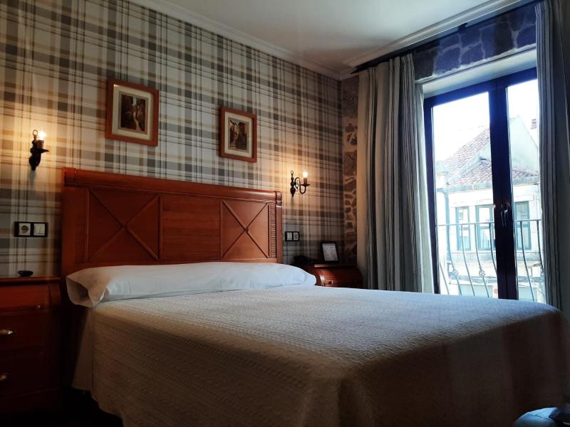 Double Room image 3