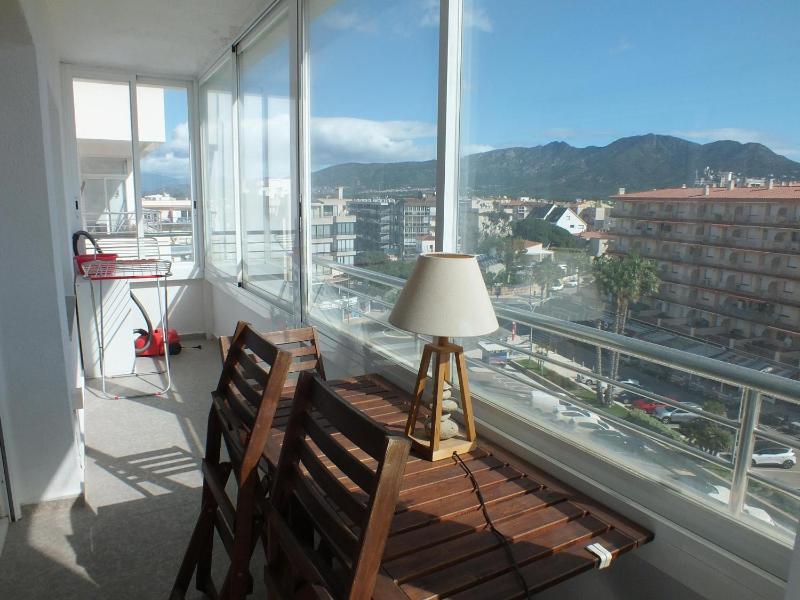 Apartamento en Rosas Santa-Margarita con vistas al mar piscina y acceso directo a la playa - ES-204-42 - image 8