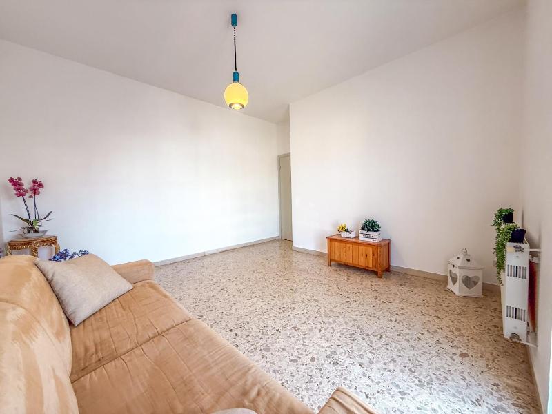 Jackson Apartment 3Piano vicino al mare Rif A821 - image 4