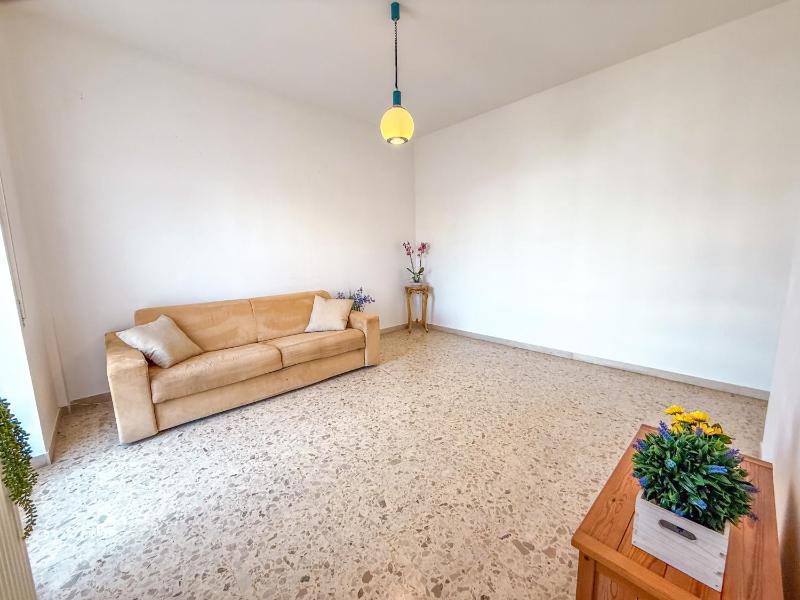 Jackson Apartment 3Piano vicino al mare Rif A821 - image 9
