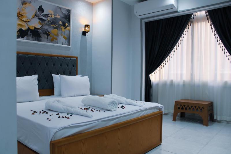 Olivia Hotel - image 4