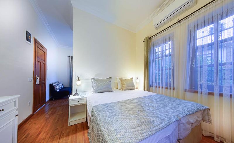 Standard Triple Room image 3