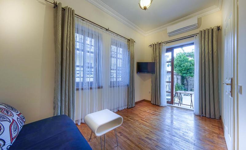 Standard Triple Room image 2