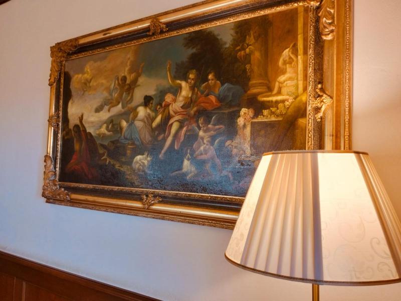 Deluxe Double Room image 3