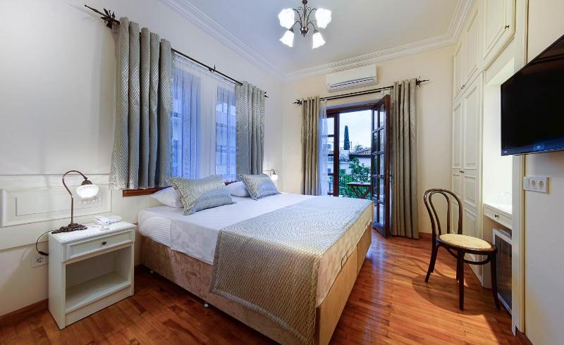  Double or Twin Room image 2