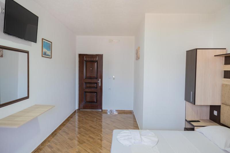 Vukli Apartments - image 12