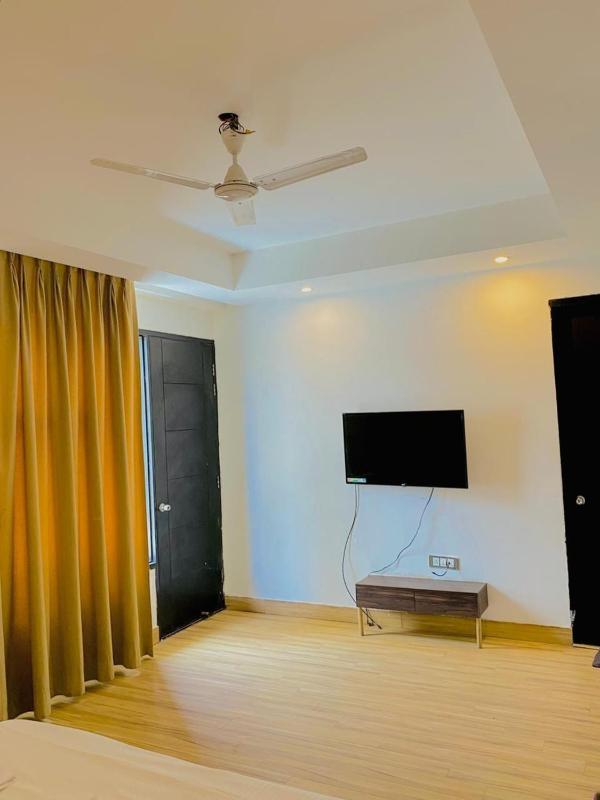 Peaceful 3BHK Villa near All Mandirs Vrindavan - image 23