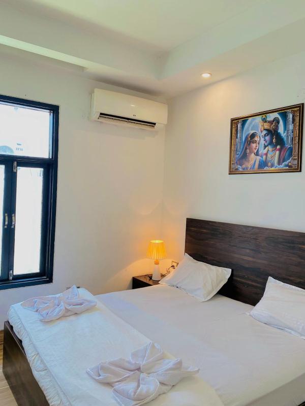 Peaceful 3BHK Villa near All Mandirs Vrindavan - image 26