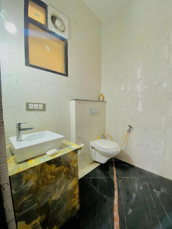 Peaceful 3BHK Villa near All Mandirs Vrindavan - image 7