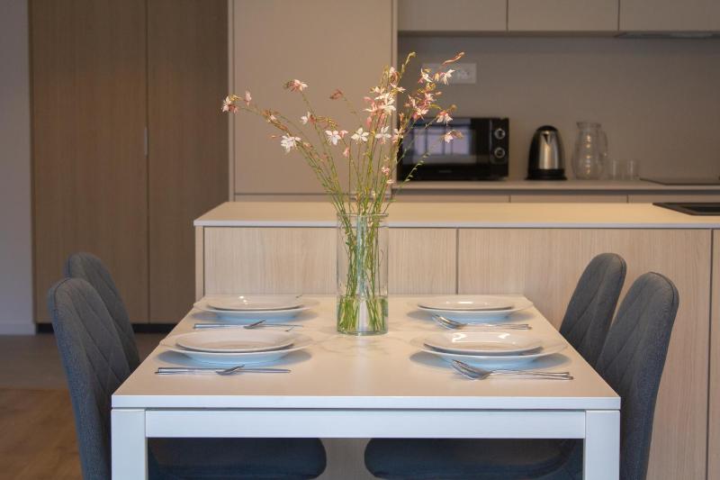 Hotel Gardinn - Free Parking and Quiet Garden - image 9