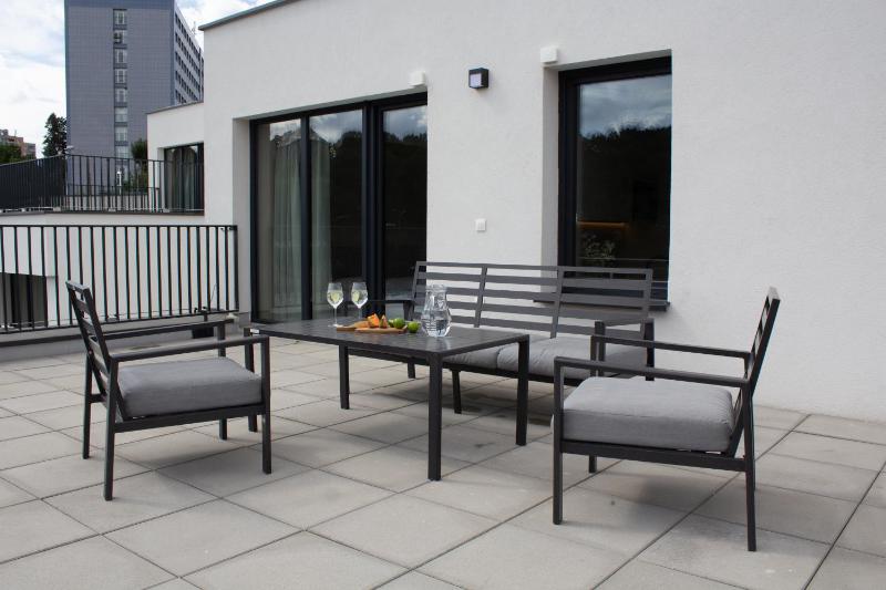 Hotel Gardinn - Free Parking and Quiet Garden - image 11