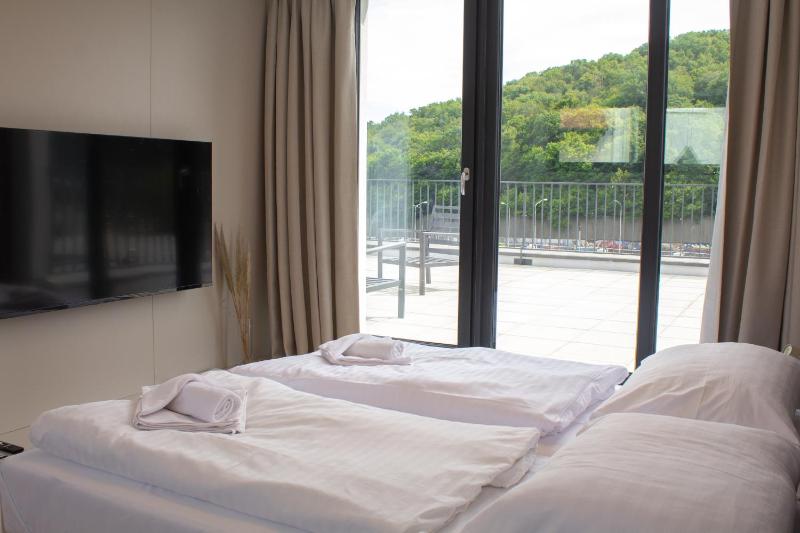 Hotel Gardinn - Free Parking and Quiet Garden - image 15