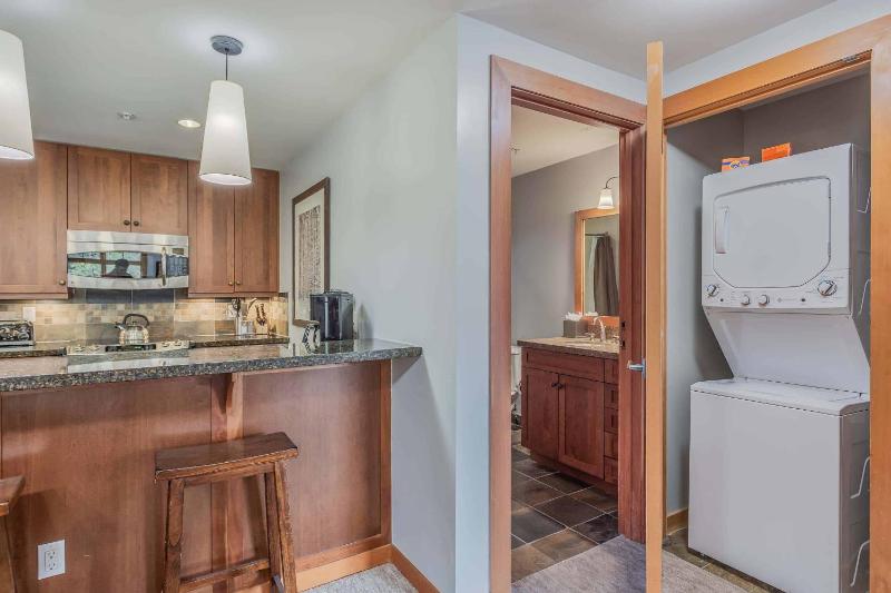 Capitol Peak Lodge 3208 by Snowmass Mountain Lodging - image 41