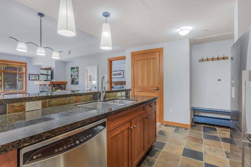 Capitol Peak Lodge 3208 by Snowmass Mountain Lodging - image 13