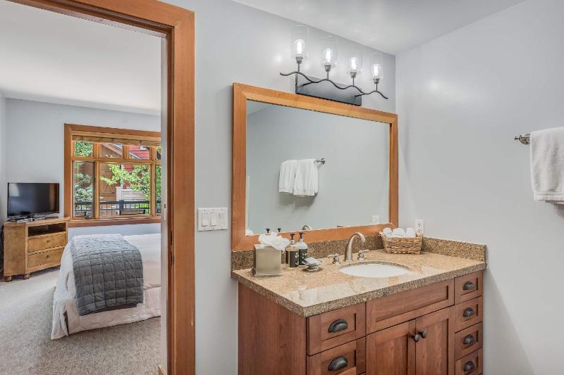 Capitol Peak Lodge 3208 by Snowmass Mountain Lodging - image 47
