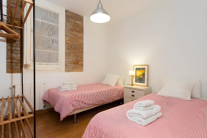 Filmoteca Sarria 1- wifi quiet bright comfi - image 15