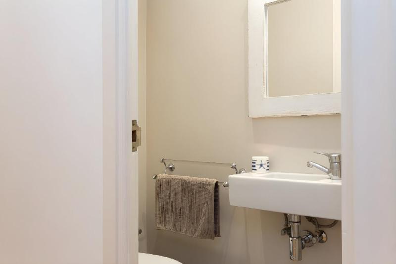 Filmoteca Sarria 1- wifi quiet bright comfi - image 13