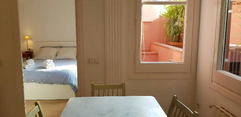 Filmoteca Sarria 1- wifi quiet bright comfi - image 9