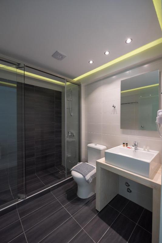 Artemis Hotel Apartments - image 18