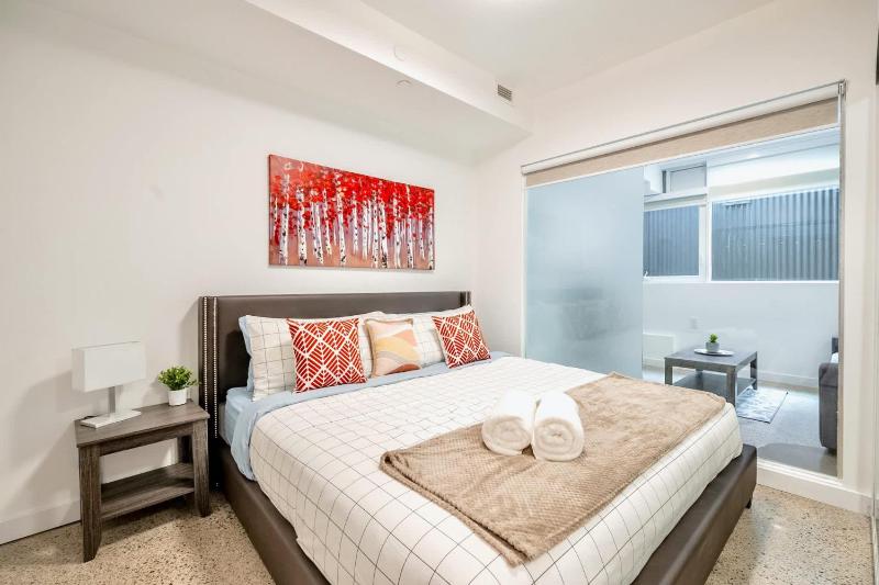 The Roland - Inviting 2BR Basement Suite in Downtown Toronto - image 14
