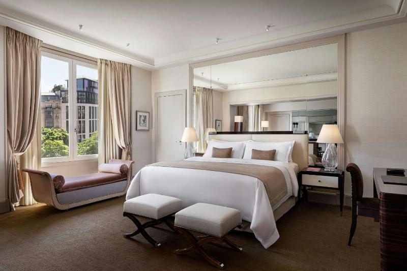 Macassar with View, 1 Bedroom Suite, City view image 4