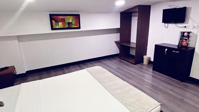 Double Room with Spa Bath image 1