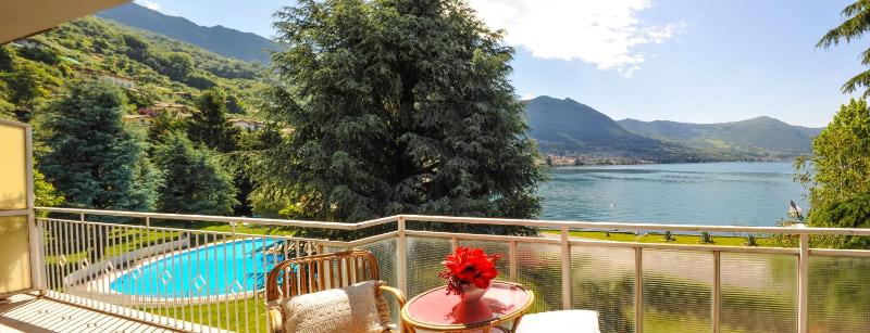 Apartment with Lake View image 3
