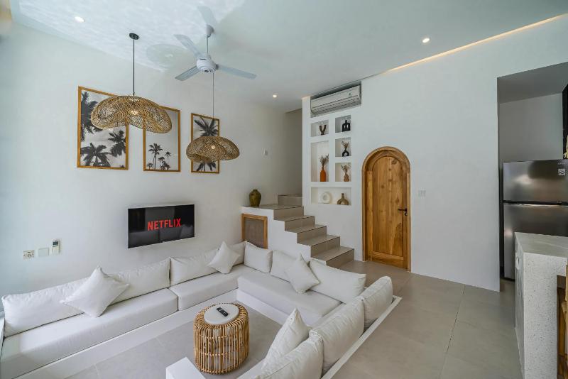 Villa Sunset and Sunrise - 2BR elegant villa in Central Canggu - image 13