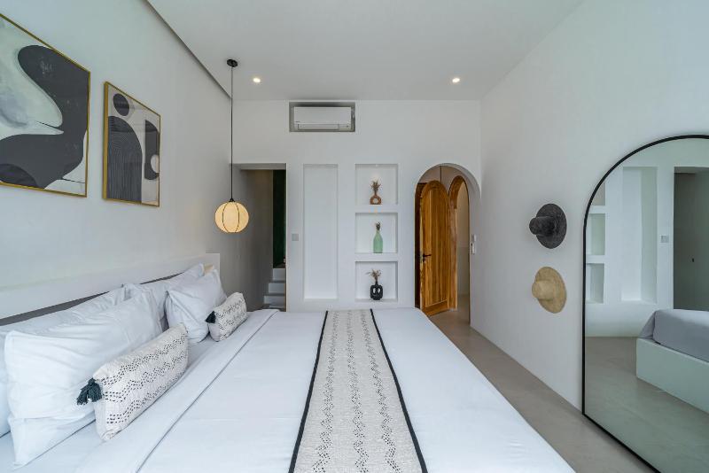 Villa Sunset and Sunrise - 2BR elegant villa in Central Canggu - image 7