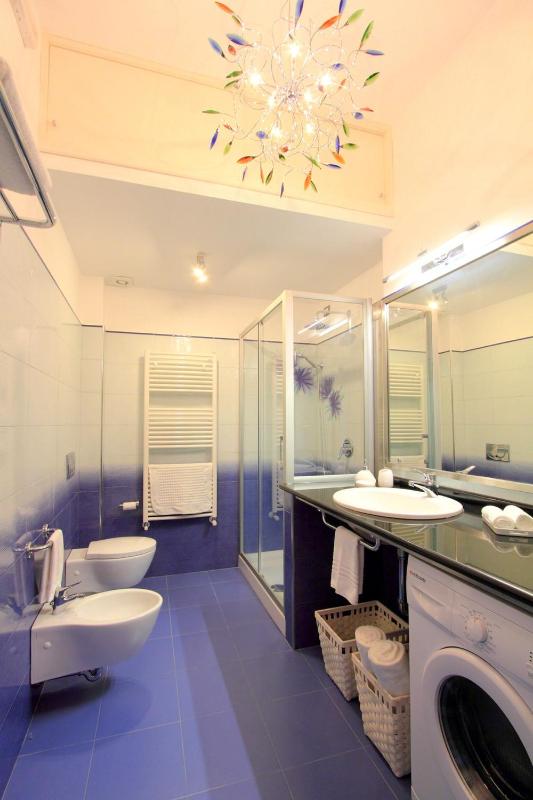 One-Bedroom Apartment with Balcony and Sea View image 2