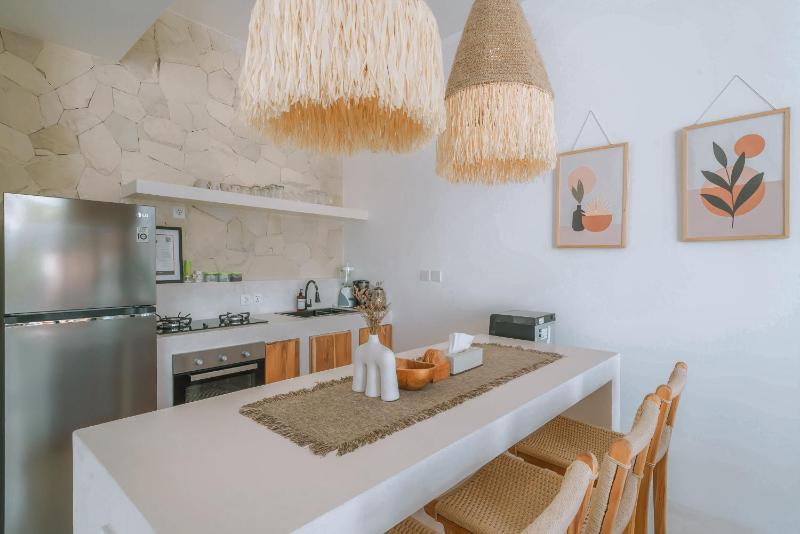 Villa Sunset and Sunrise - 2BR elegant villa in Central Canggu - image 29