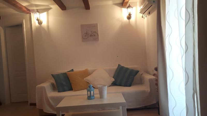 Three-Bedroom Apartment with Balcony image 1