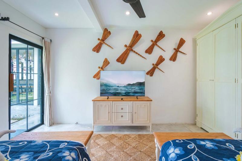 Luxe 5 Bed Sleeps 10 Butler Walk to ShopsCafe - image 18