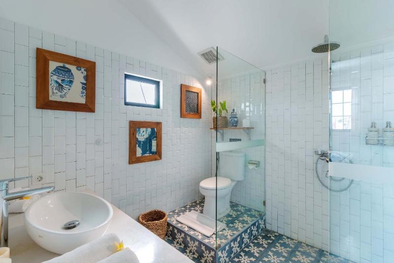 Luxe 5 Bed Sleeps 10 Butler Walk to ShopsCafe - image 26