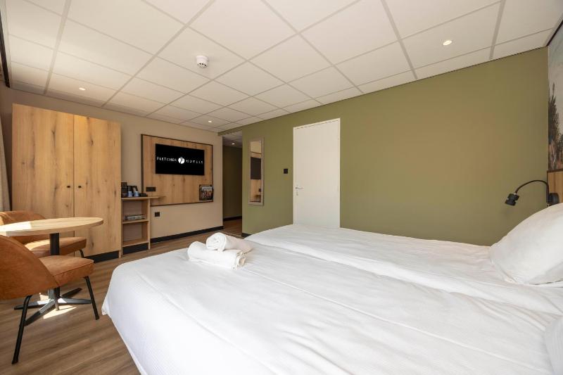 Standard Double Room with Shower image 1