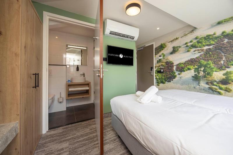 Comfort Double Room with Shower image 4