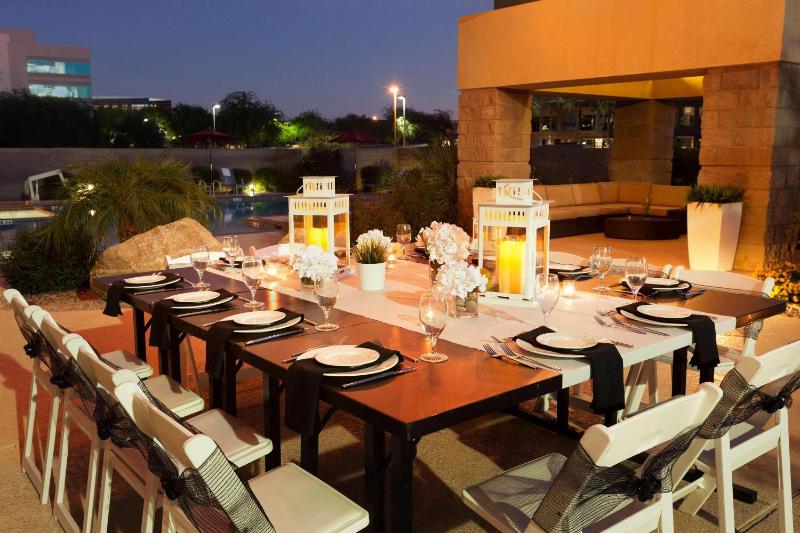 Radisson Hotel Phoenix Airport - image 14