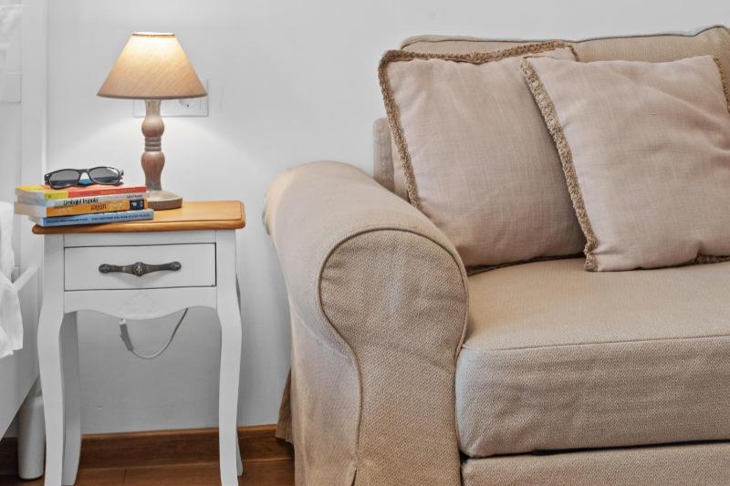 One-Bedroom Apartment image 3
