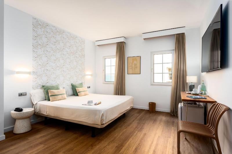 Double or Twin Room image 1