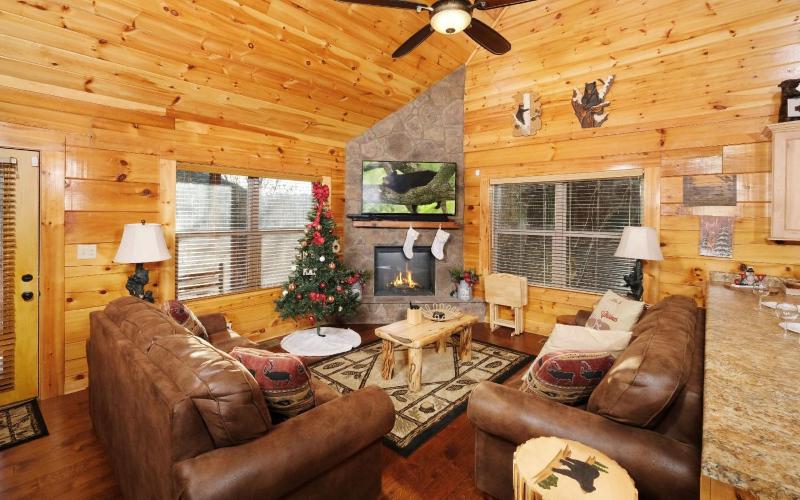 Charlie Brown's Cabin・Hot Tub・Game Room・Community Pool + Mini Golf - image 29