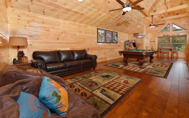 Charlie Brown's Cabin・Hot Tub・Game Room・Community Pool + Mini Golf - image 12
