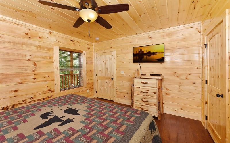 Charlie Brown's Cabin・Hot Tub・Game Room・Community Pool + Mini Golf - image 3