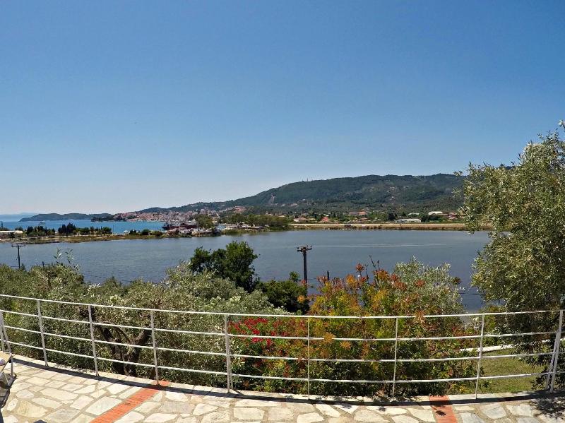 Superior Double or Twin Room with Sea View image 3