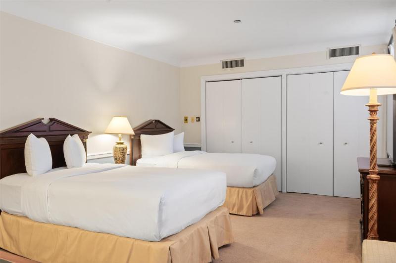 The Drake Hotel - image 15
