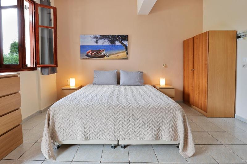 Studio with Sea View (3 Adults) image 4