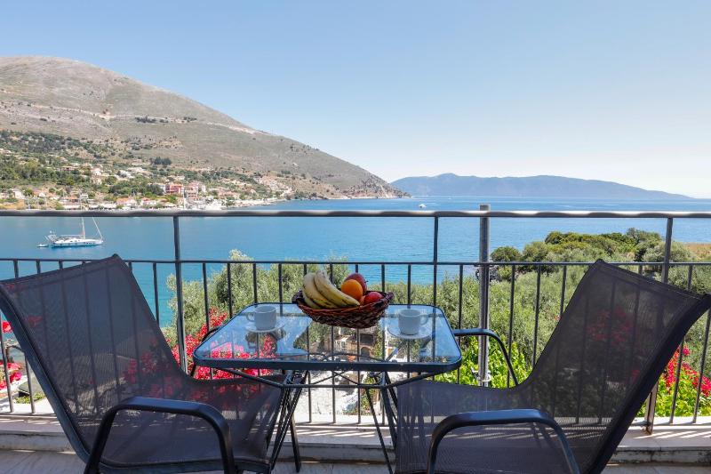 Deluxe Studio with Sea View image 2