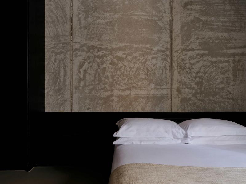 Single Room image 1